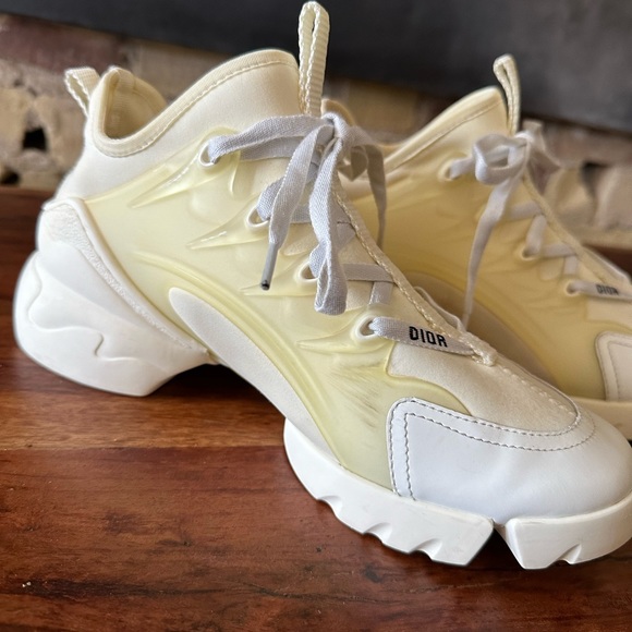 Dior D-Connect Sneaker - Picture 4 of 12